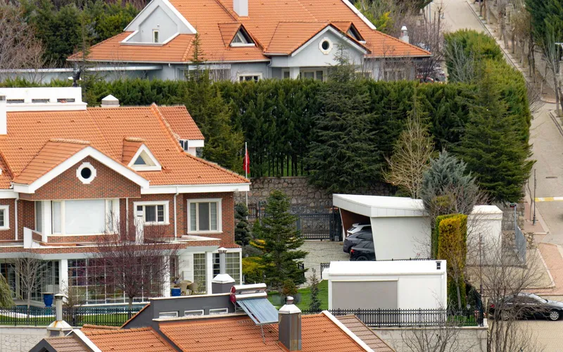 Fachada de casa en condominio Araucarias Norte